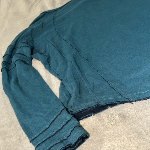 OM Booty Men’s Long Sleeved Shirt - like new - Picture 10 of 11